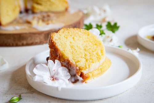 Vanilla Pound Cake With Lemon Glaze - Hot Chocolate Hits