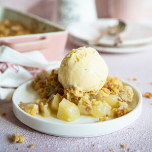 Delicious, Easy Pear Crumble