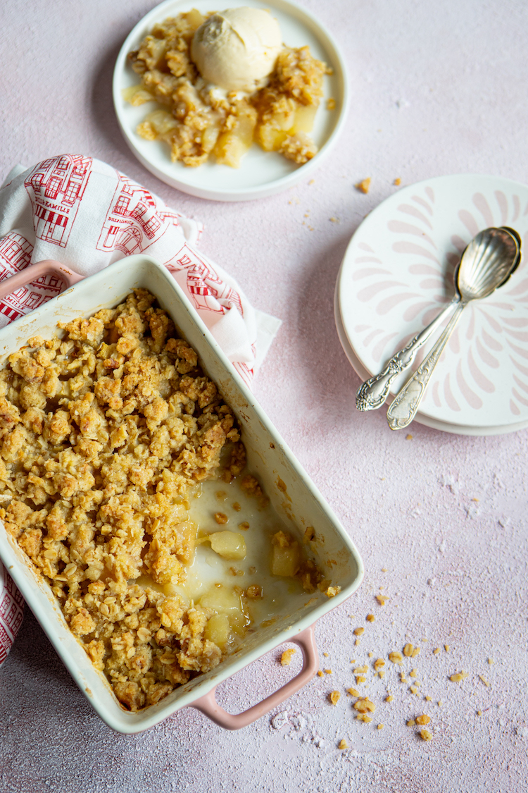 Delicious, Easy Pear Crumble Hot Chocolate Hits